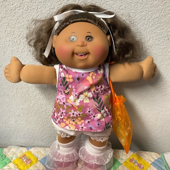 Cabbage Patch Kid Girl African American Brown Hair Brown Eyes WCT-55K 2015 - Picture 5 of 11